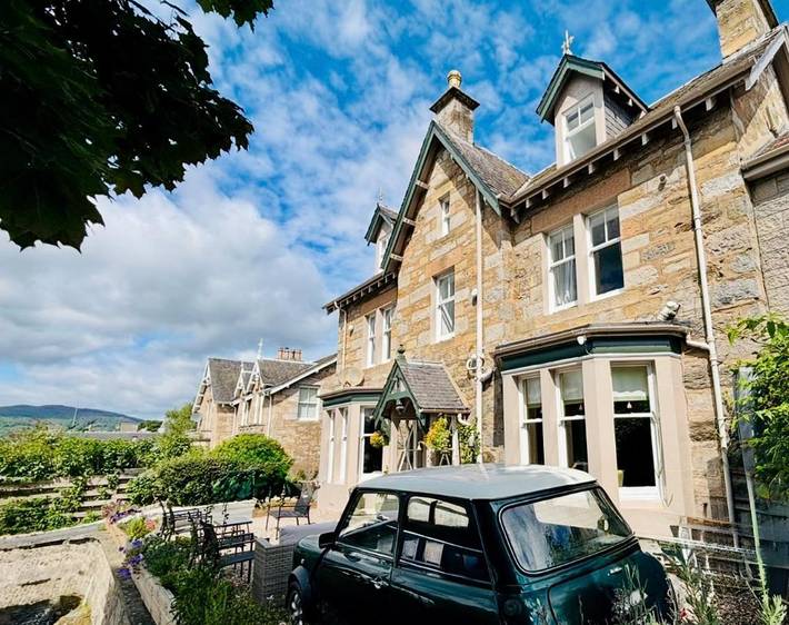 Bed and breakfast for 2 people, with Garden and View in Pitlochry