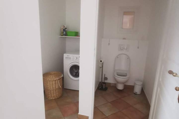 Ganze Wohnung, Spacious apartment near Lake Sainte-Croix, surrounded by truffle oaks. in Sainte-Croix-du-Verdon, Verdonschlucht