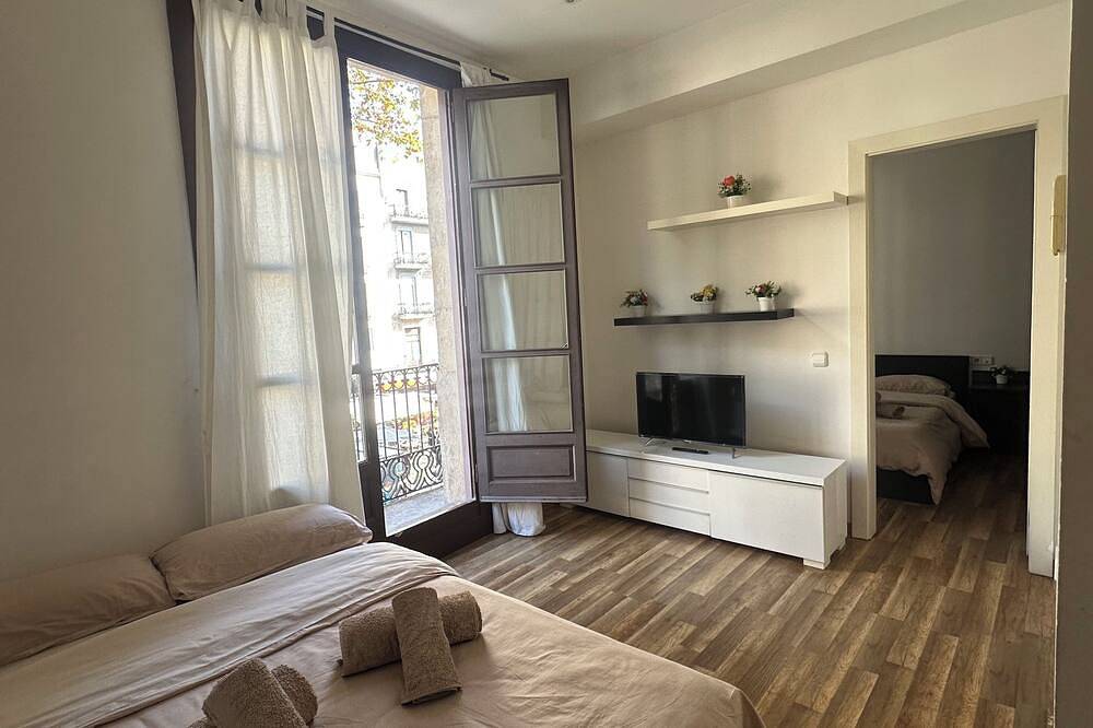 Entire apartment, La rambla guesthouse 2025 in Barcelona Centre, Barcelona