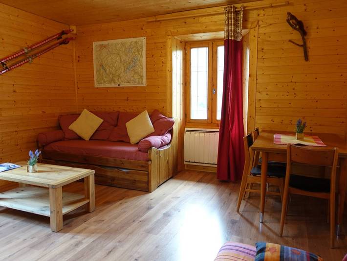 Chalet pour 5 personnes, avec balcon dans Arêches