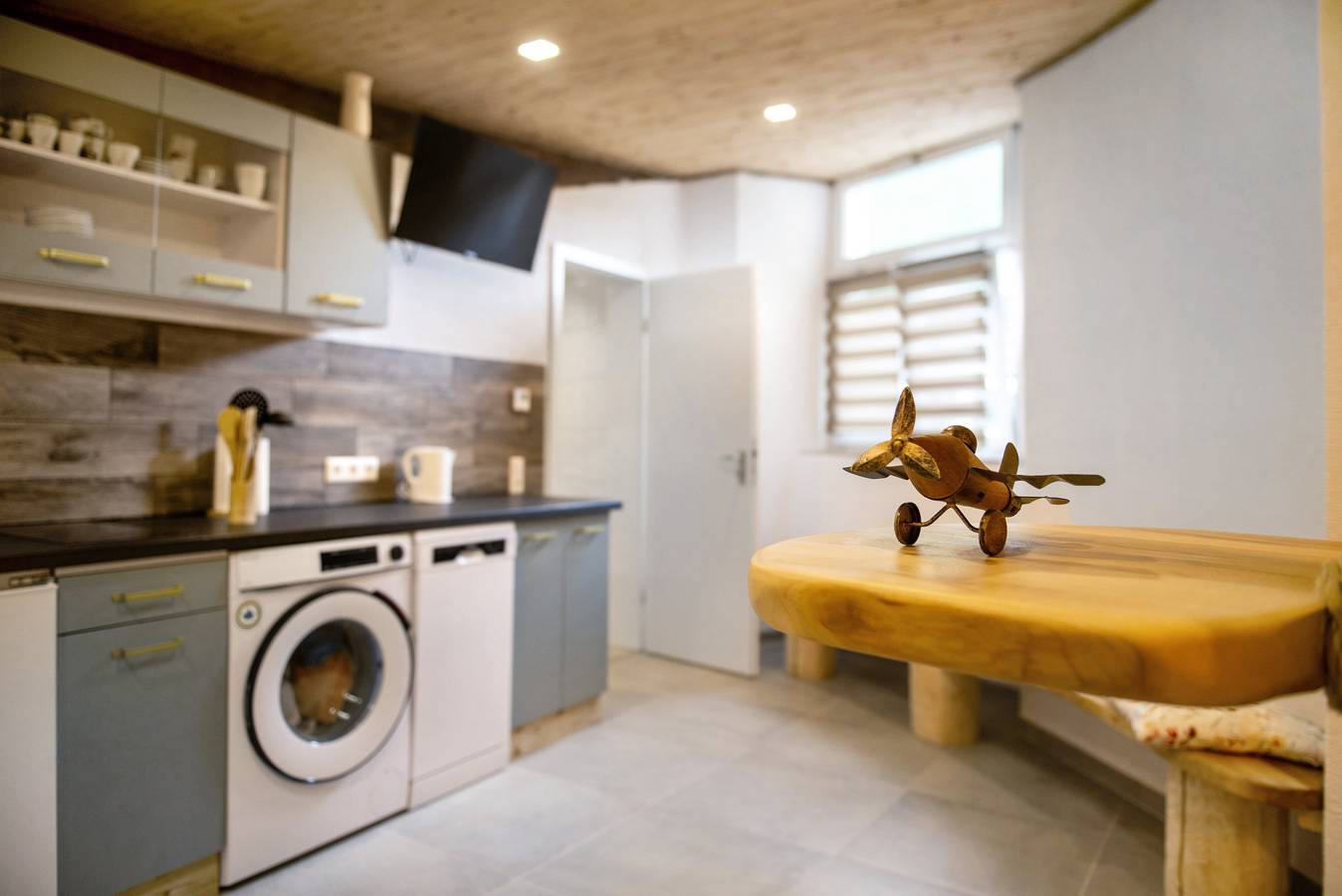 Ganze Wohnung, Ferienwohnung 'Carlo' mit Wi-Fi in Meßkirch, Region Bodensee-Oberschwaben