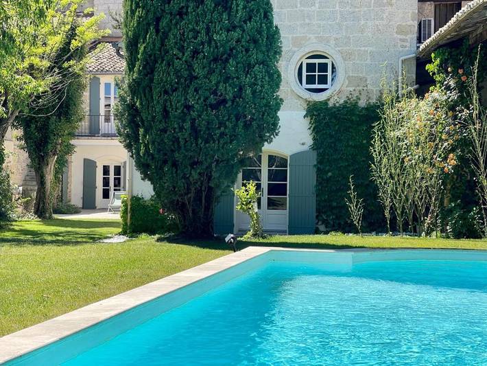 Villa pour 15 personnes, avec jardin ainsi que piscine et vue