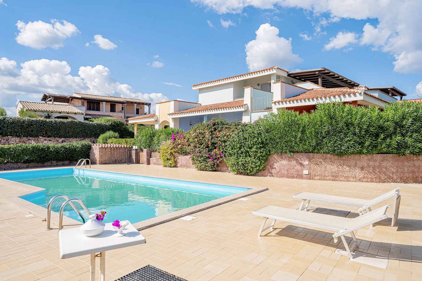 Ganze Ferienwohnung, Ferienwohnung mit Pool  in Monte Petrosu, San Teodoro