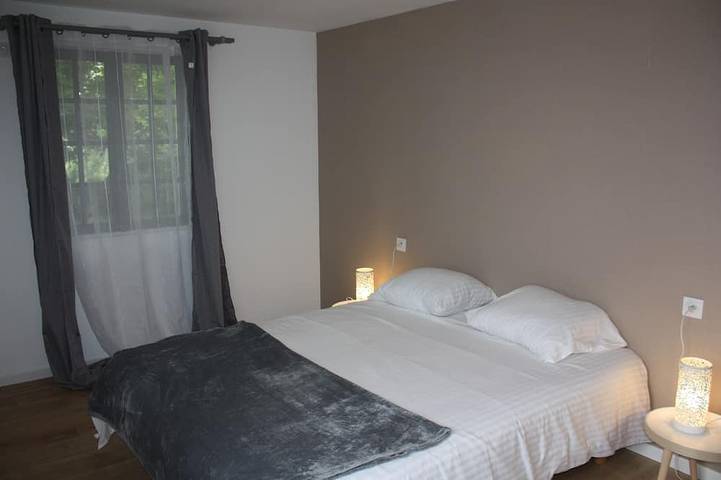 Location de vacances pour 6 personnes, avec piscine et jardin à Réaup-Lisse - 3