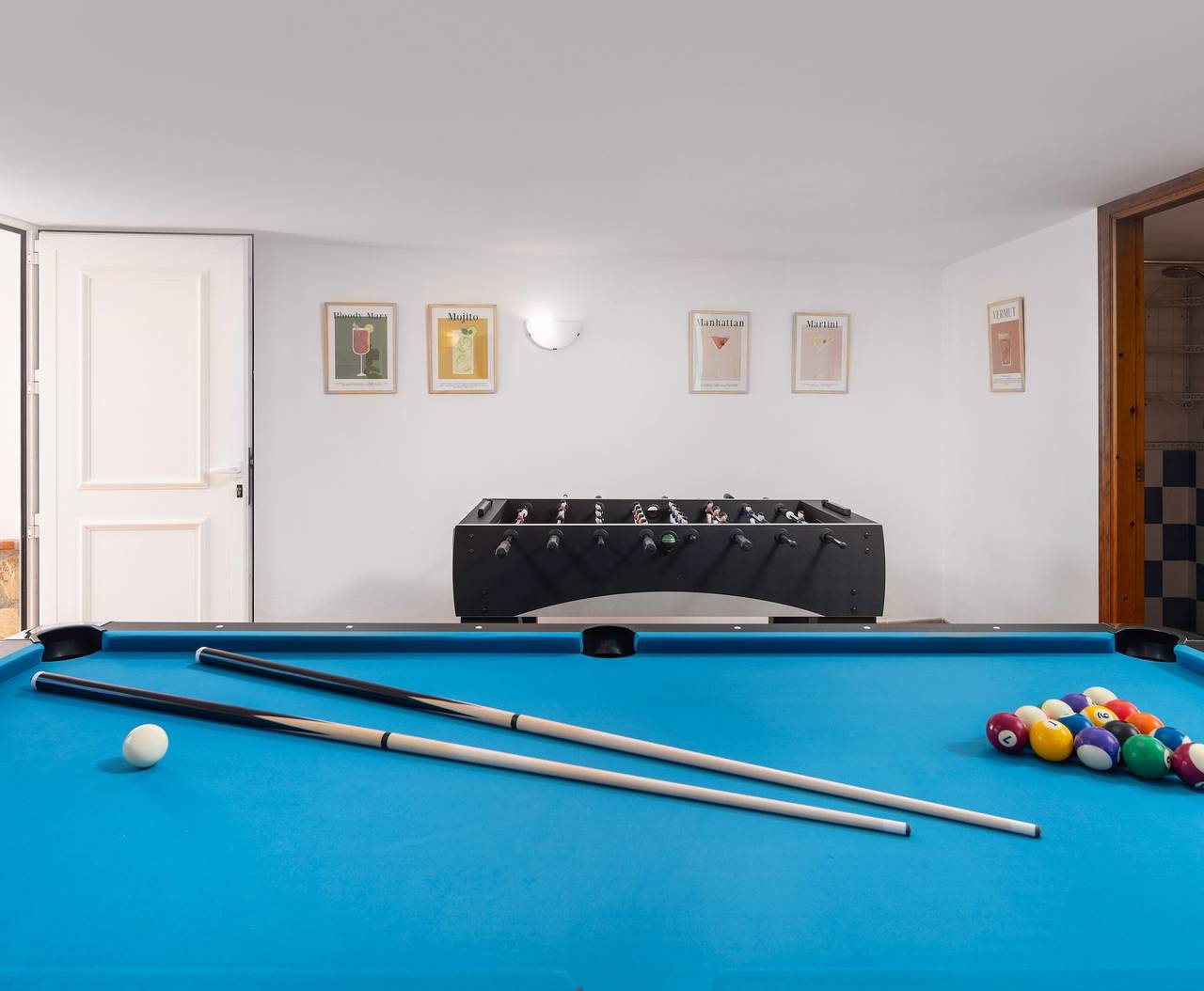 Casa Alborán with Jacuzzi, Billiard, Bbq & Sea view in Nerja, Costa del Sol