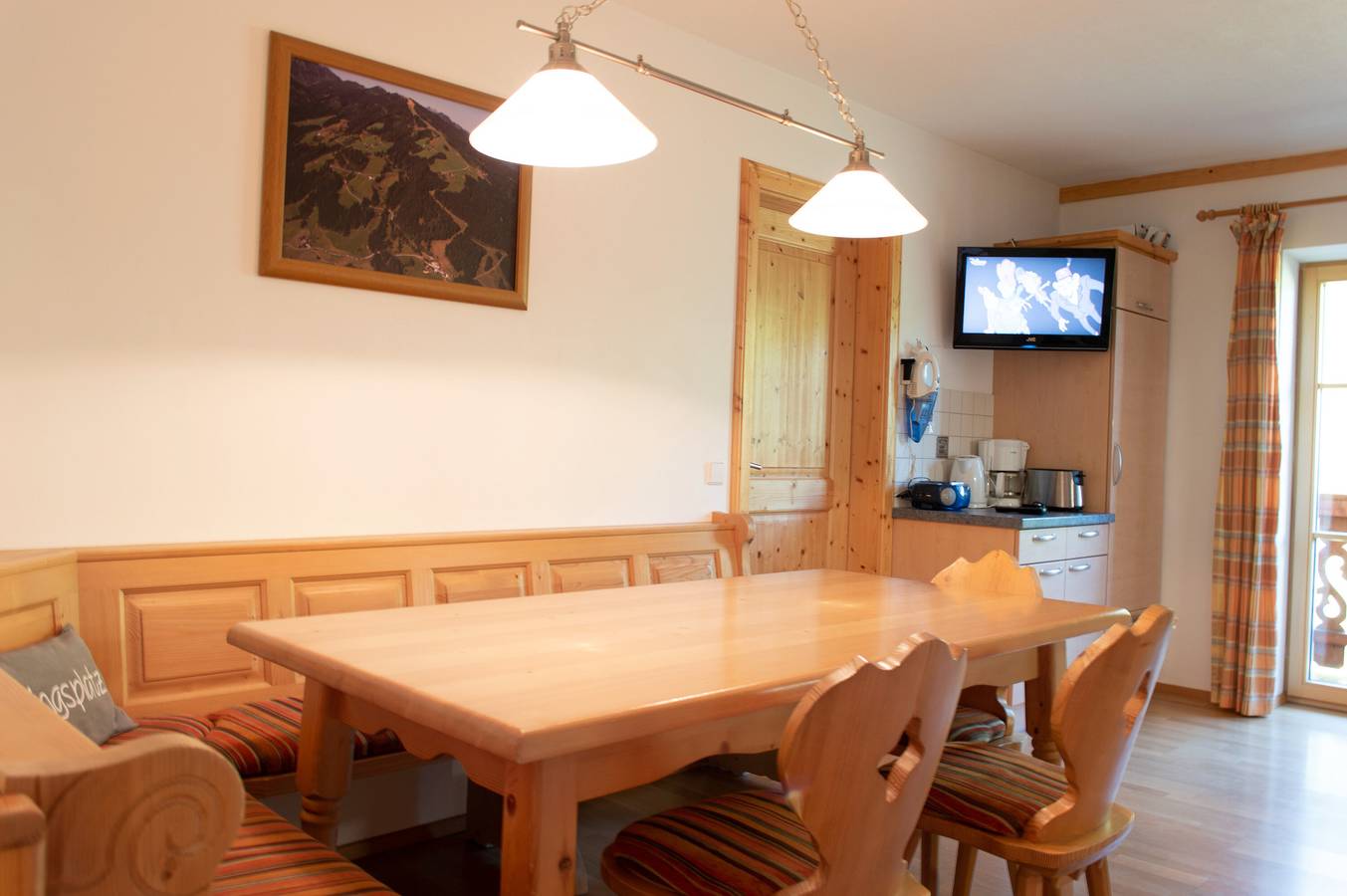 Ganze Wohnung, Ferienwohnung 'Edelweis' mit gemeinsamer Terrasse, Balkon und Wlan in Wagrain, Ski Amadé