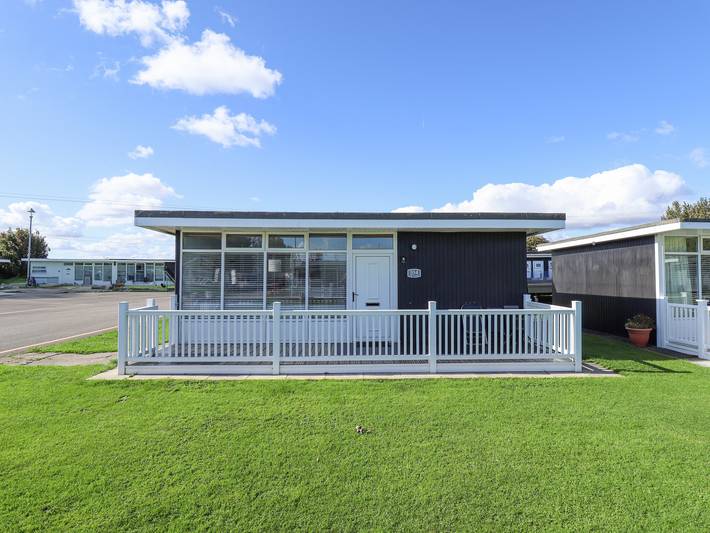 Chalet for 4 people, with Garden in Chapel St. Leonards