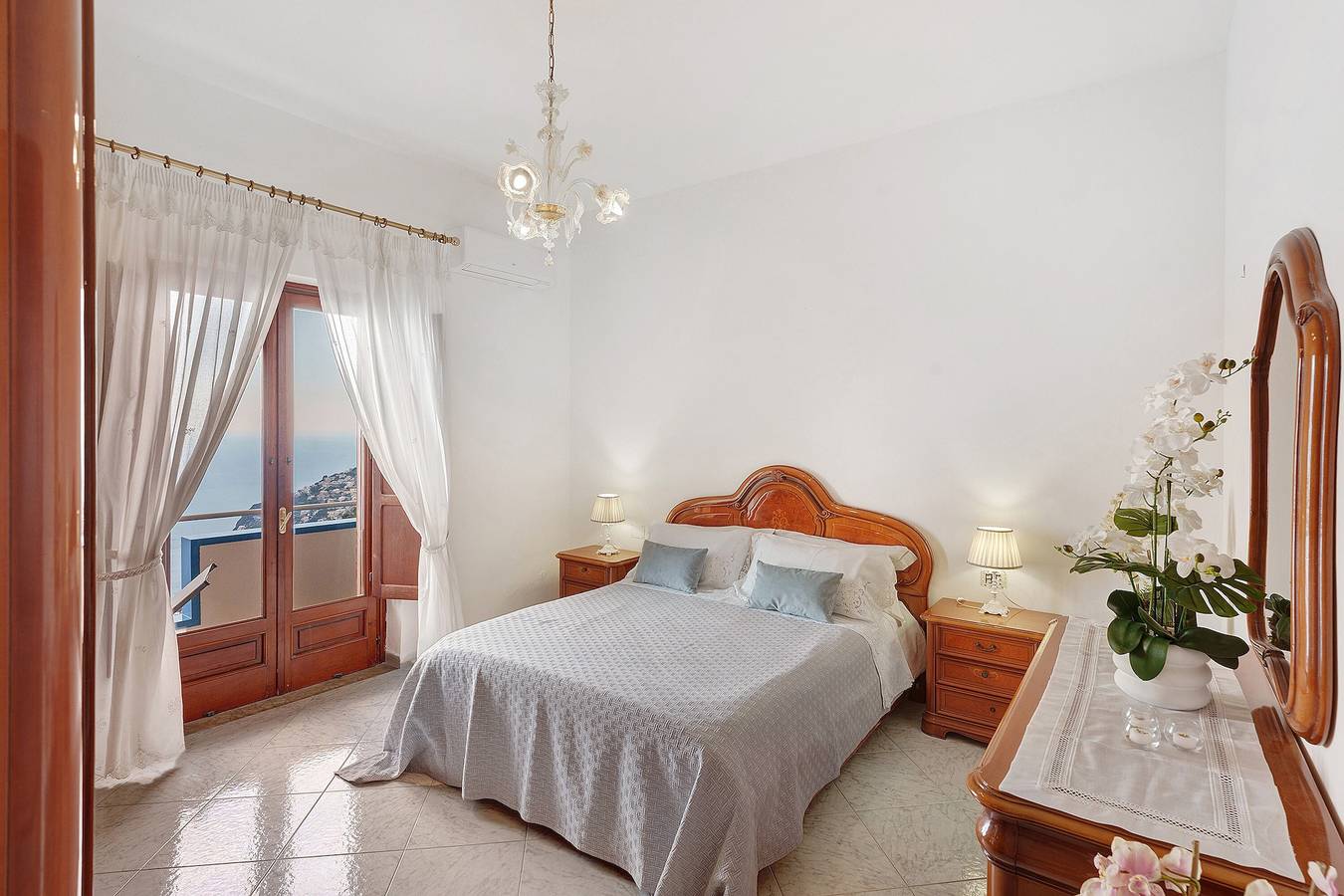 Appartement entier, Chez Nonno Aurelio avec vue mer, Wi-Fi et climatisation in Furore, Côte Amalfitaine