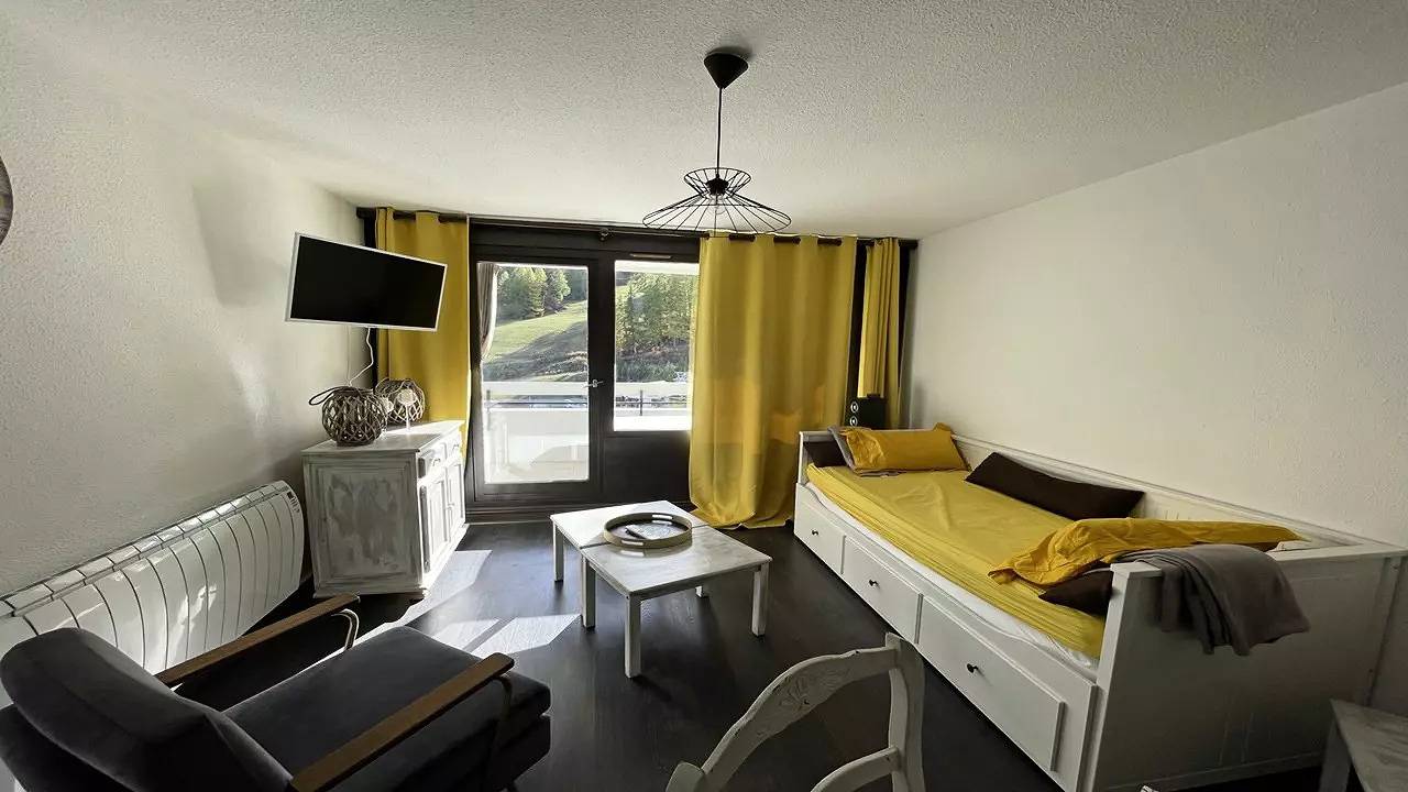 Appartement entier, P907 - Appt T2/Coin montagne - 6 personnes - Centre station in Puy-Saint-Vincent, Parc national des Écrins