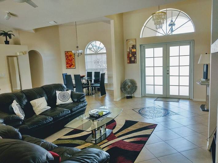 Vacation rental for 6 people, with terrace and garden in Cape Coral