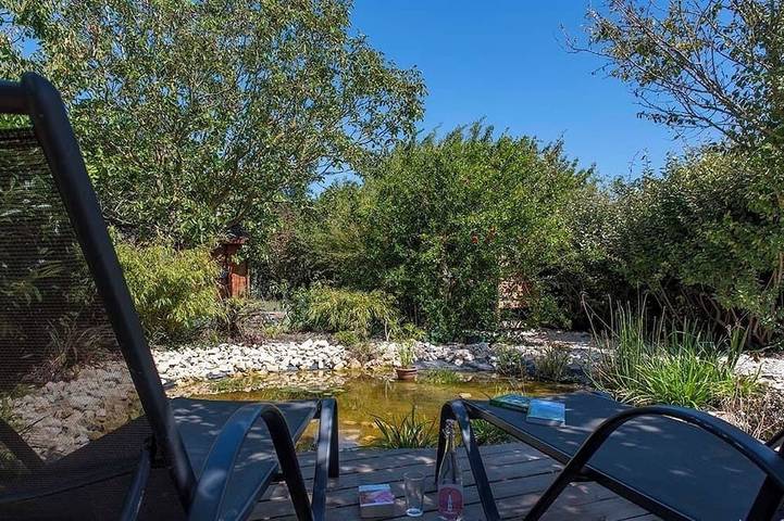 Gîte pour 4 personnes, avec jardin et terrasse à La Rochelle