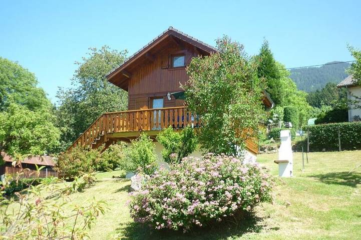 Gîte pour 4 personnes, avec jardin et balcon à Le Verneil