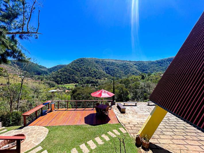 Casas e apartamentos de temporada para 4 pessoas, com jardim e sauna e ainda balcão em Petrópolis