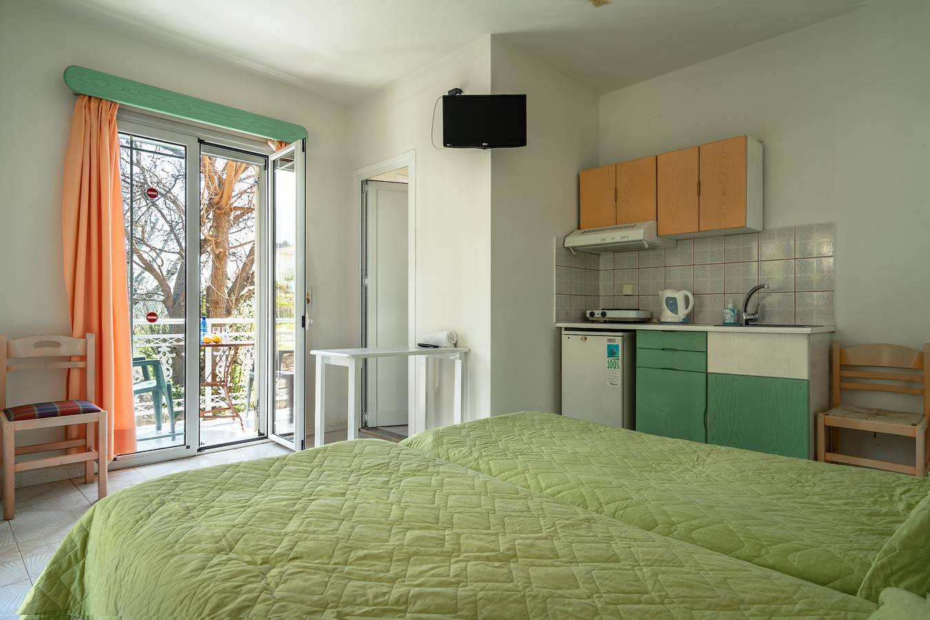 Entire studio, Studio Apartment 'Angela Partial Sea View 3' with Sea View, Wi-Fi and Air Conditioning in Kefalonia