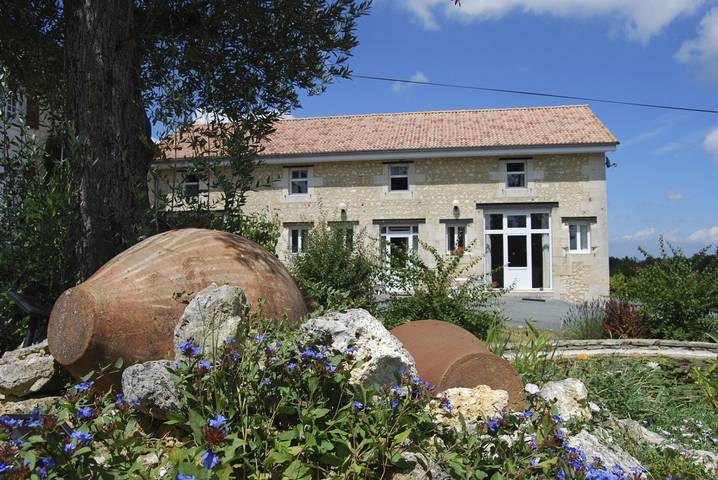 Gîte pour 6 personnes, avec piscine, animaux acceptés