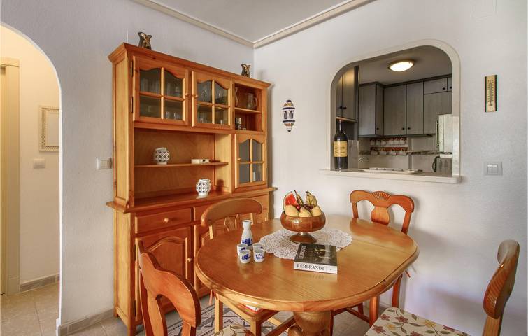 Appartement de vacances entier, Appartement avec vue sur la mer, piscine et parking in Torrevieja, Costa Blanca