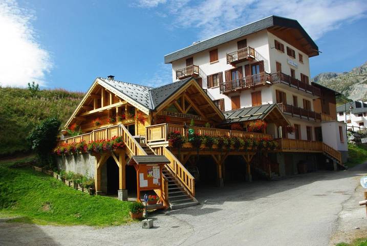 Gîte pour 6 personnes, avec Balcon ainsi que Terrasse et Vue dans Office De Tourisme De Saint Sorlin D Arves