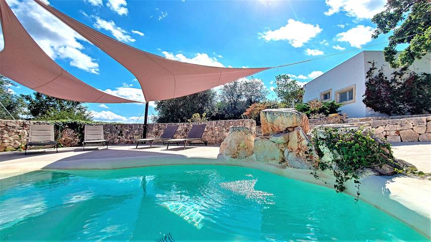 Superbes trulli de campagne avec piscine privée in Cisternino, Salento