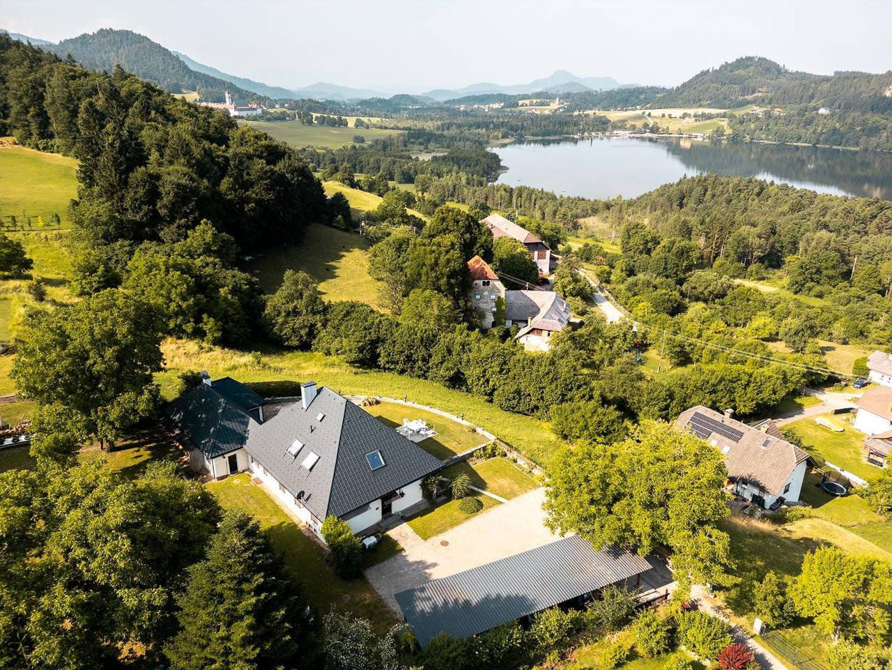Ganze Ferienwohnung, Ferienwohnung im Haus am Hügel in Sankt Georgen am Längsee, Mittelkärnten
