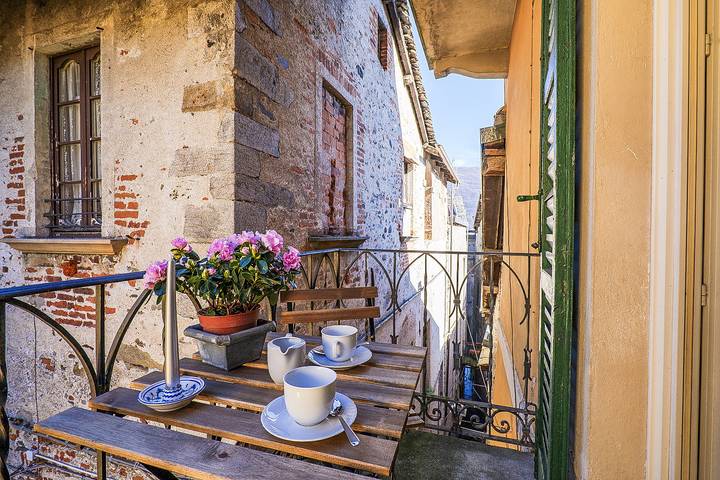 Ferienwohnung für 6 Personen, mit Balkon und Ausblick am Lago Maggiore