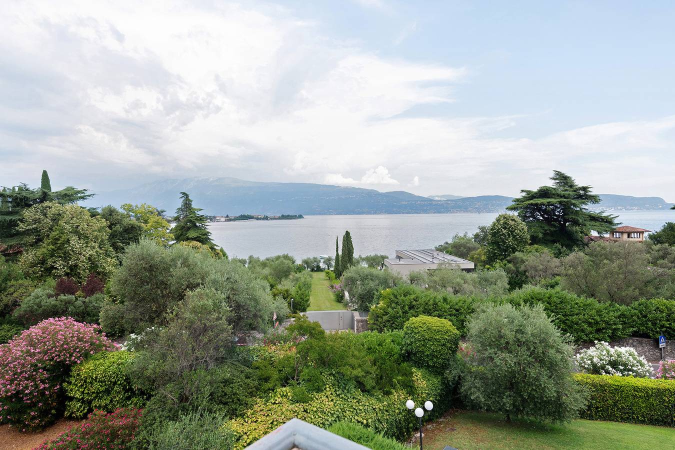 Ganze Wohnung, Apartment 'Serenella' mit Seeblick, Wlan und Klimaanlage in Maderno, Toscolano-Maderno