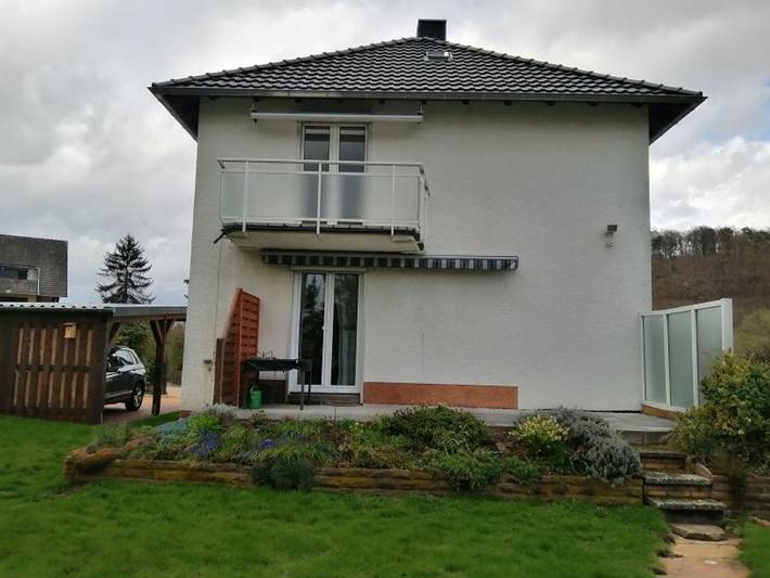 Ferienwohnung für 2 Personen, mit Garten und Balkon sowie Ausblick, kinderfreundlich in Hann. Münden