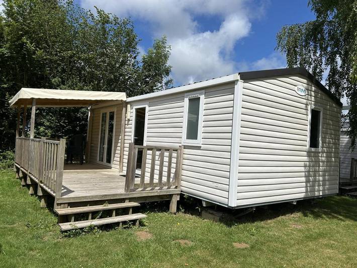 Location de vacances pour 4 personnes, avec Jacuzzi et Terrasse ainsi que Jardin et Sauna à Montviron