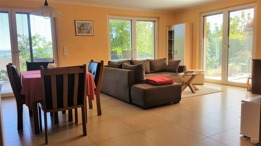Ganze Wohnung, Ferienwohnung Bär, 59 qm, 1 Schlafzimmer, Wohn- und Essbereich, max. 3 Personen in Westheim (Hohenlohe), Rosengarten (Hohenlohe)
