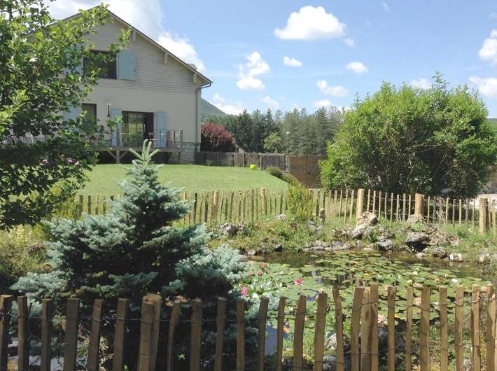 Chambre d’hôte pour 2 personnes, avec Terrasse ainsi que Jardin et Piscine