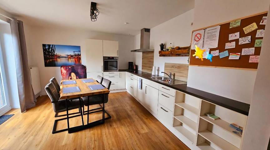 Ferienwohnung für 6 Personen, mit Terrasse und Garten in Halstenbek