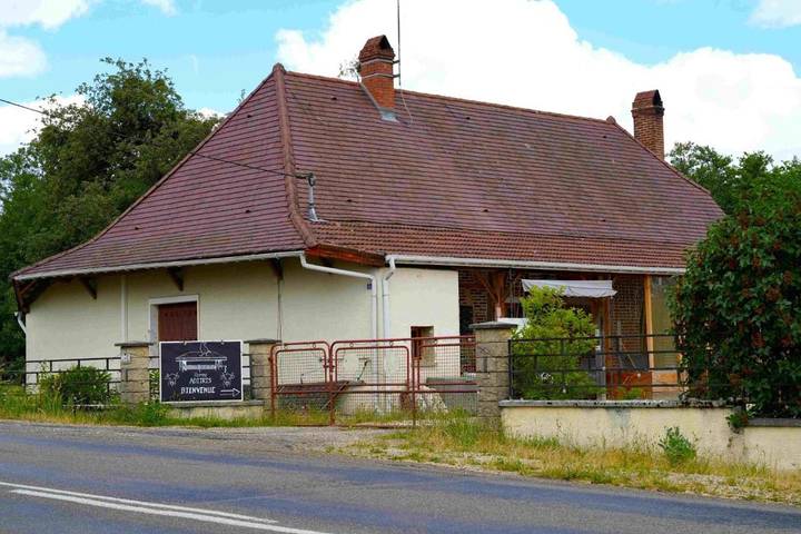 Location de vacances pour 2 personnes, avec terrasse à Saint-Germain-du-Bois - 3