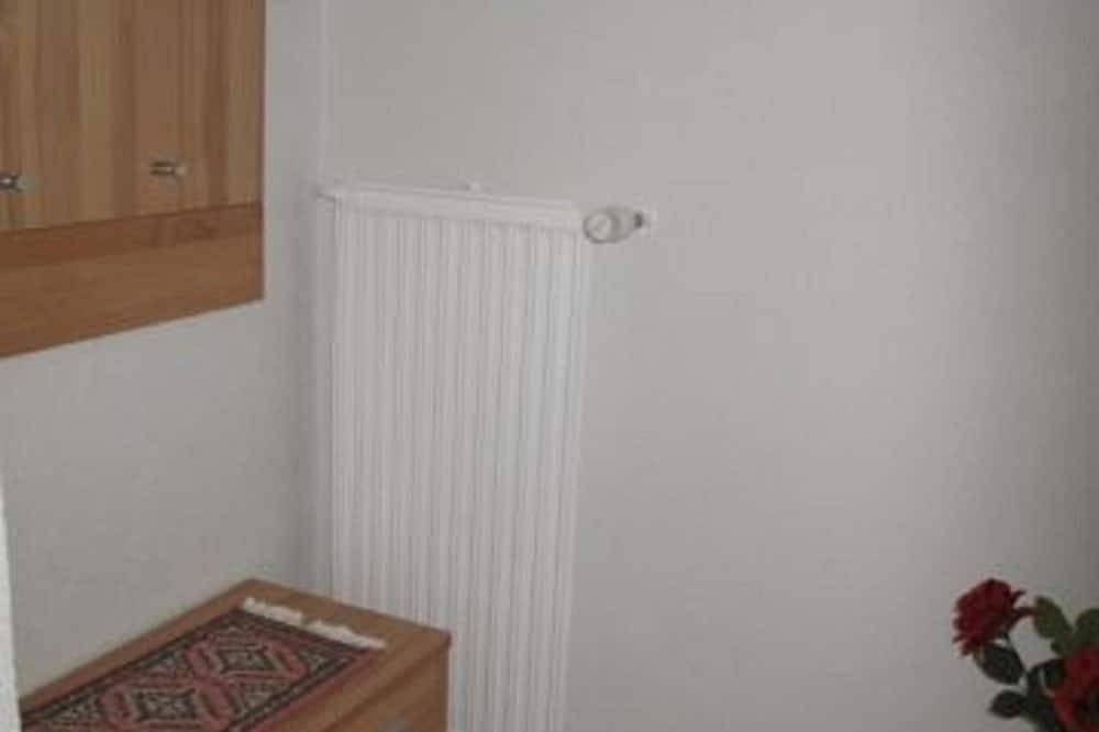 Ganze Wohnung, Doppelzimmer, Dusche, Wc, 1 Schlafraum - Haus Anna in Saarlouis, Mosel-Saar