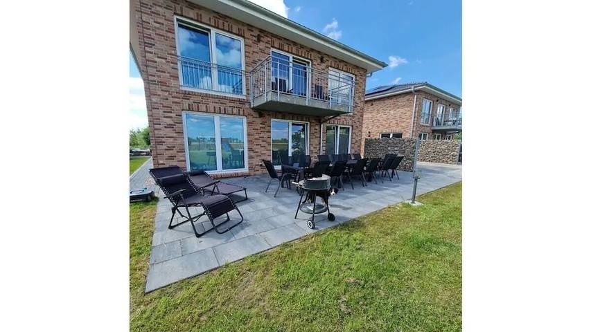 Ferienhaus für 14 Personen, mit Balkon und Terrasse sowie Garten