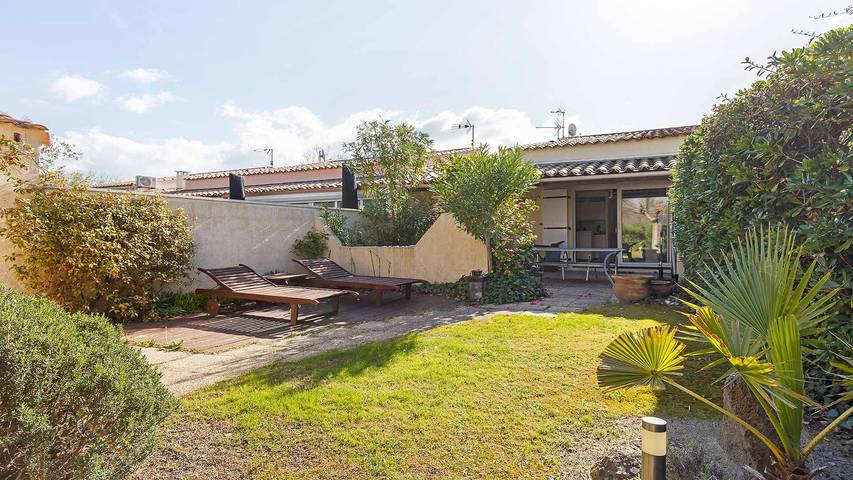 Maison de vacances pour 5 personnes, avec jardin ainsi que terrasse et piscine dans Plage Rochelongue