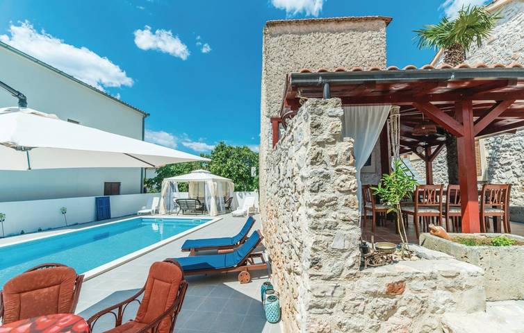 Villa pour 8 personnes, avec terrasse et piscine à Tisno - 2