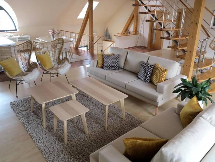 Ferienwohnung für 13 Personen, mit Balkon und Whirlpool sowie Terrasse und Ausblick in Pilsen - 3