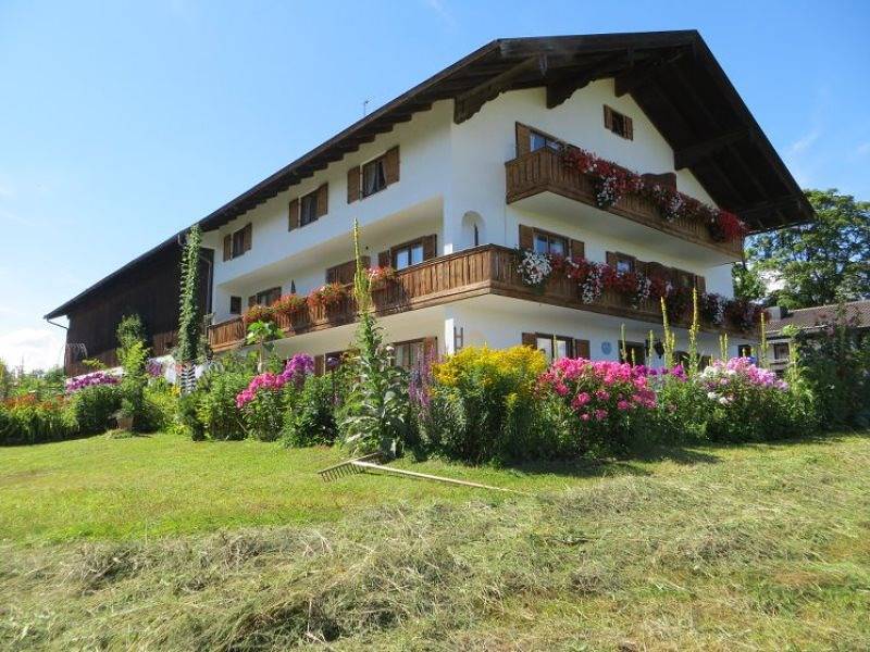 Widernhof - 3-Sterne Ferienwohnung Hochfelln mit 2 separaten Schlafzimmern und Balkon 90qm in Prien, Prien am Chiemsee