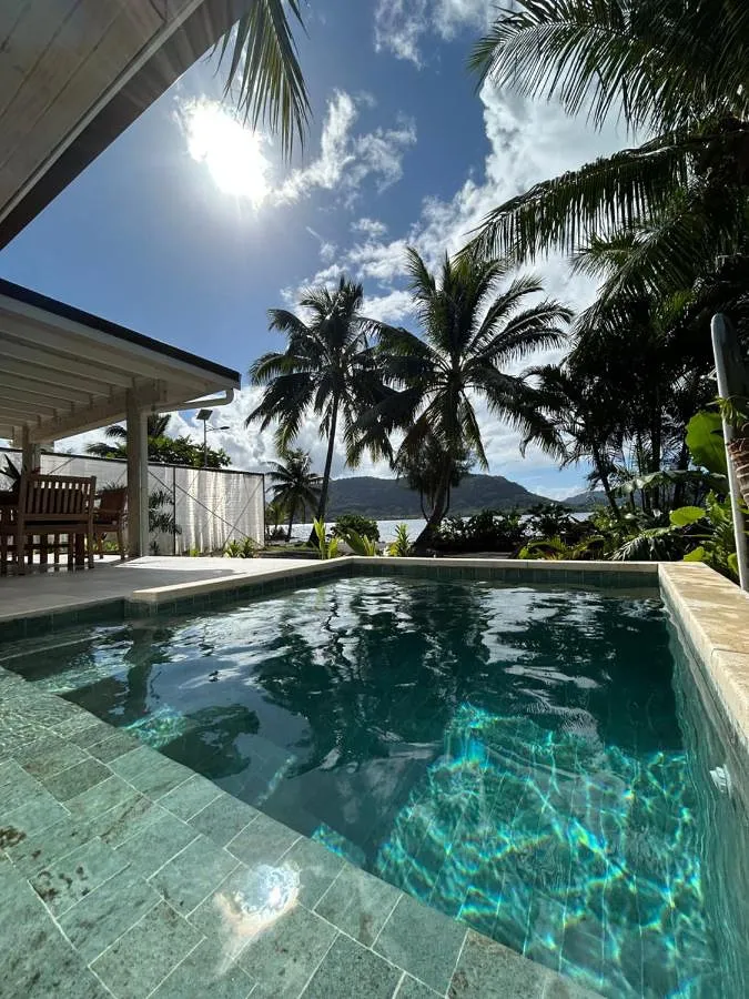 Maison de vacances pour 3 personnes, avec vue et terrasse ainsi que jardin et piscine - 1
