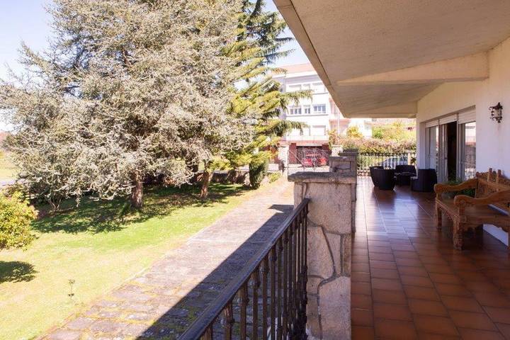 Chalet para 12 personas, con vistas y jardín, Se admiten mascotas en Rías Altas - 4