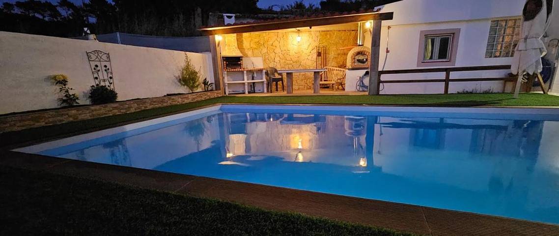 Casa de férias para 6 pessoas, com piscina e piscina infantil e ainda vista and jardim em 