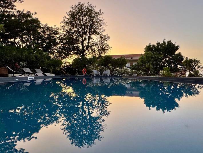Ferienhaus für 14 Personen, mit Pool und Garten sowie Ausblick