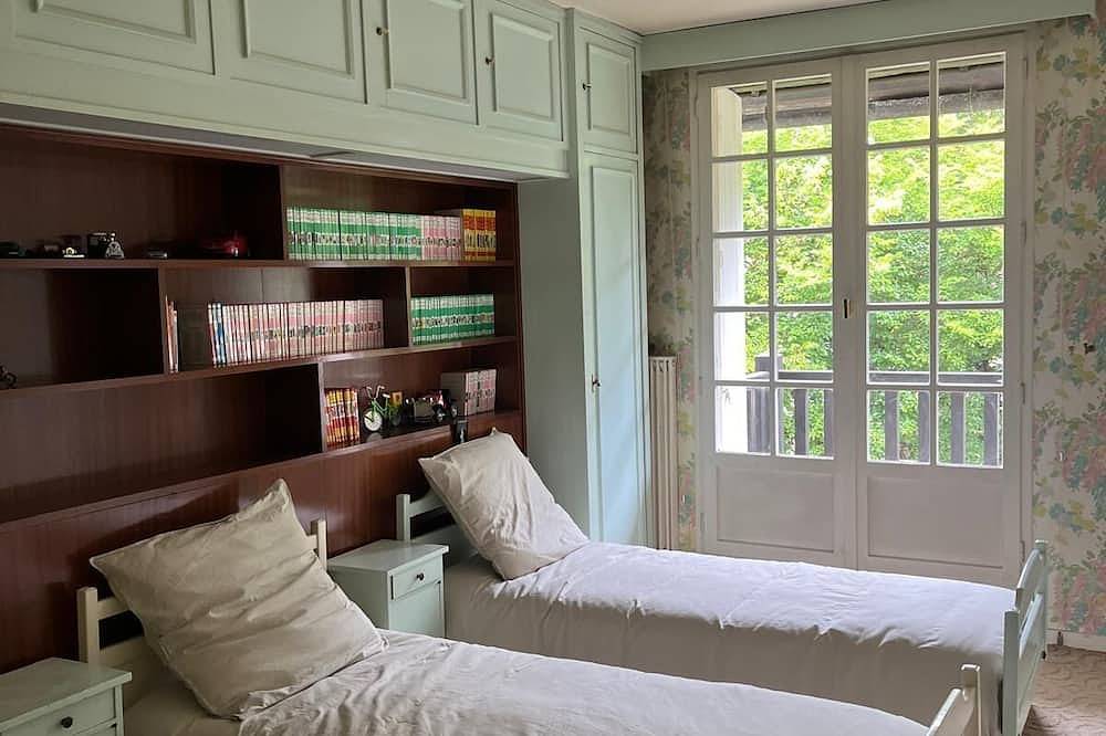 Entire apartment, A little Normandy getaway just 5 minutes from the sea! in Tourgéville, Lisieux region