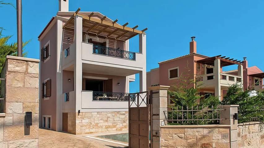 Ferienhaus für 4 Personen, mit Pool und Balkon sowie Whirlpool