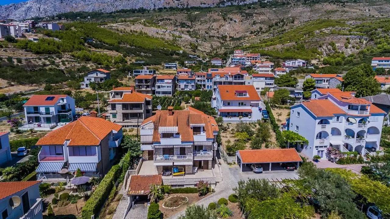 Ganze Ferienwohnung, Ferienwohnung für 2 Personen (26 m²) in Dugi Rat in Dugi Rat, Omis-Riviera