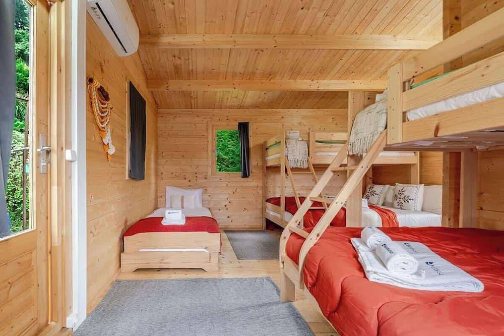 Abrigo dos Maias - A Soulful Retreat by Hostwise in Paredes de Viadores e Manhuncelos, Porto District