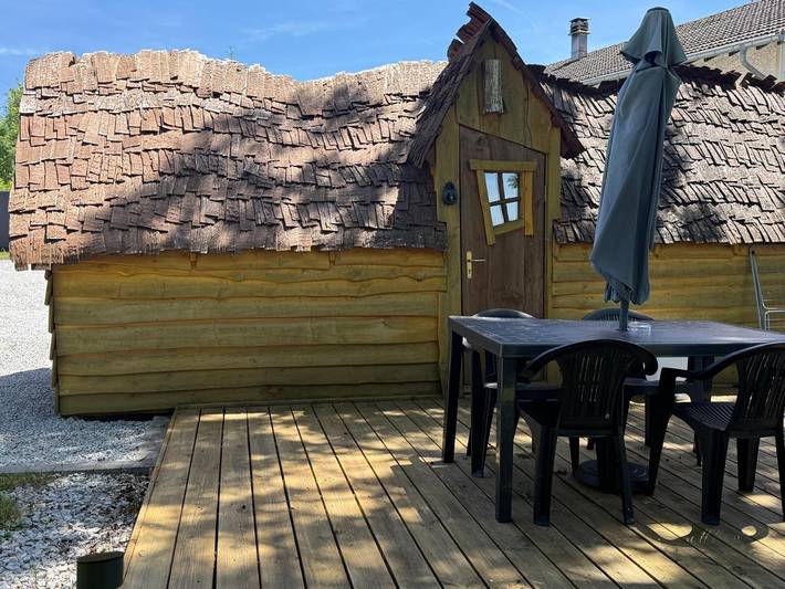 Gîte pour 4 personnes, avec jardin ainsi que jacuzzi et piscine, adapté aux familles à Loray - 2