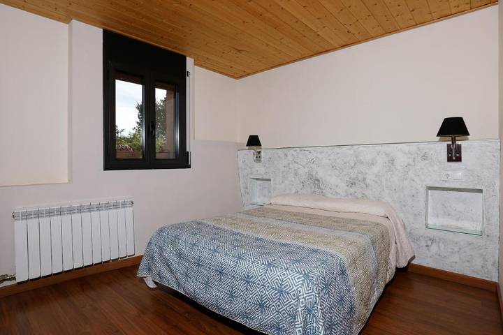 Hôtel pour 2 personnes, avec jardin et vue ainsi que piscine et terrasse à Àger - 2