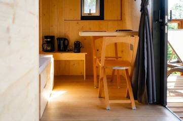Chalet voor 2 Personen in Beaulieu, Regio Mauriac, Afbeelding 1