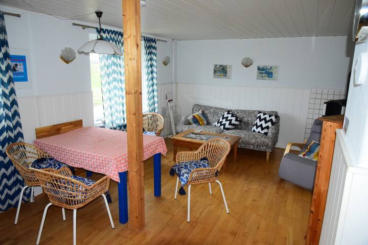 Ferienhaus Störtebecker in gemütlichem Doppelhaus in Ortsrandlage in Sundhagen, Vorpommern-Rügen