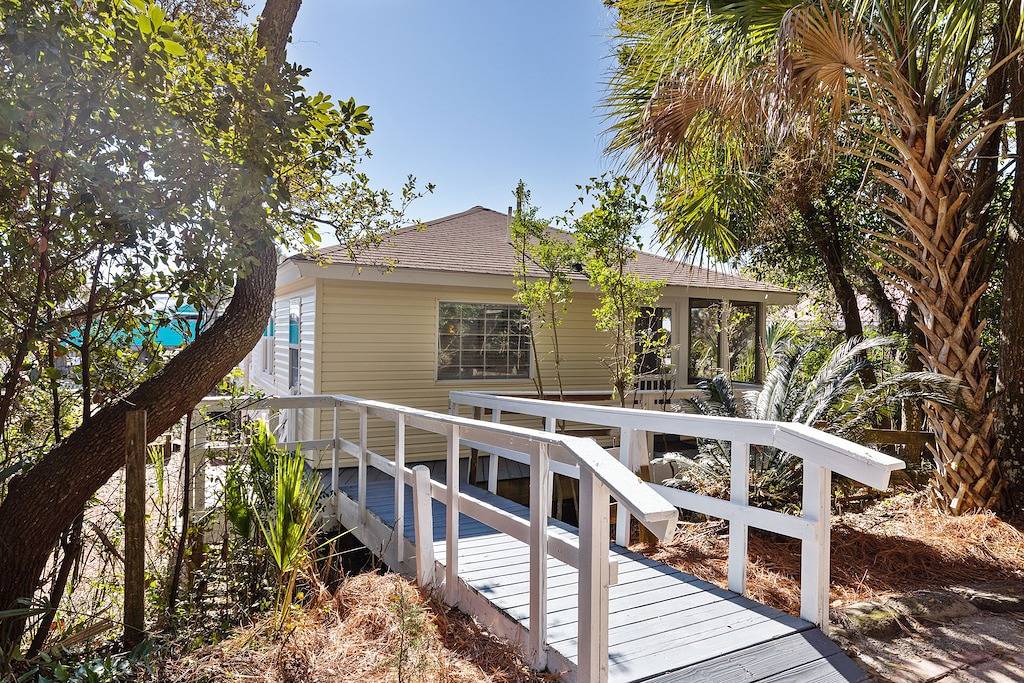 222 W Ashley -Sea Breeze-Cozy-Central Location-Beach Access Across-Pets Considered in Folly Beach, Charleston County